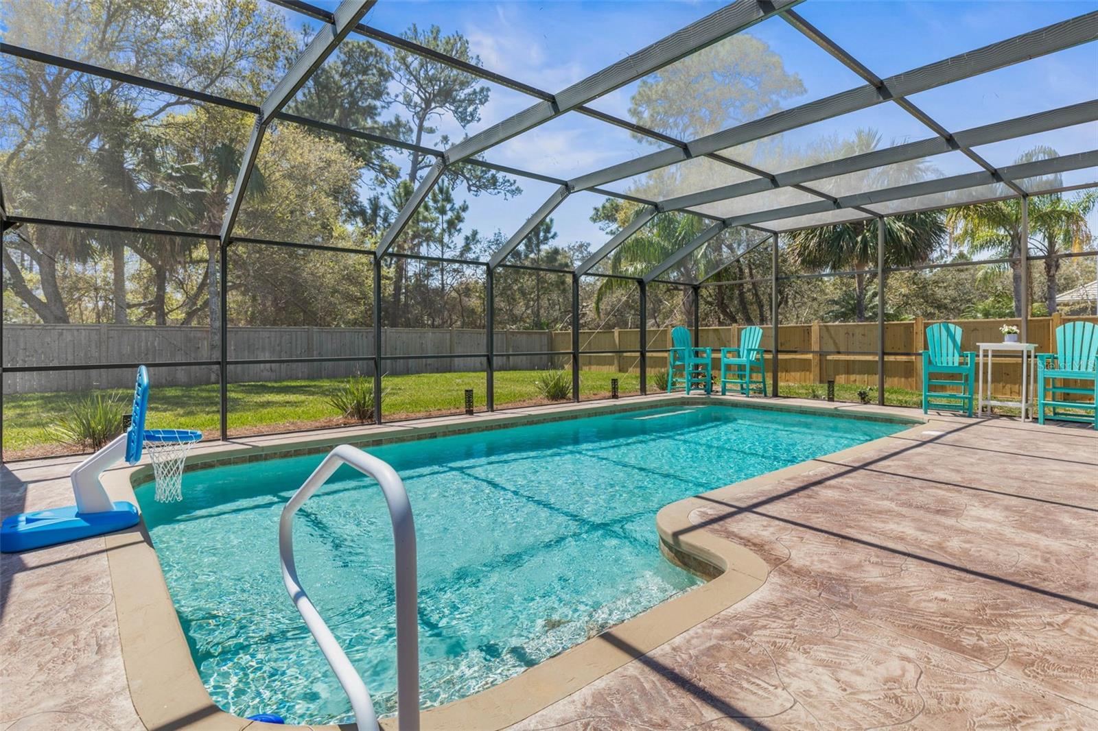 Image 3 of 87 For 28 Cinnamon Grove Lane