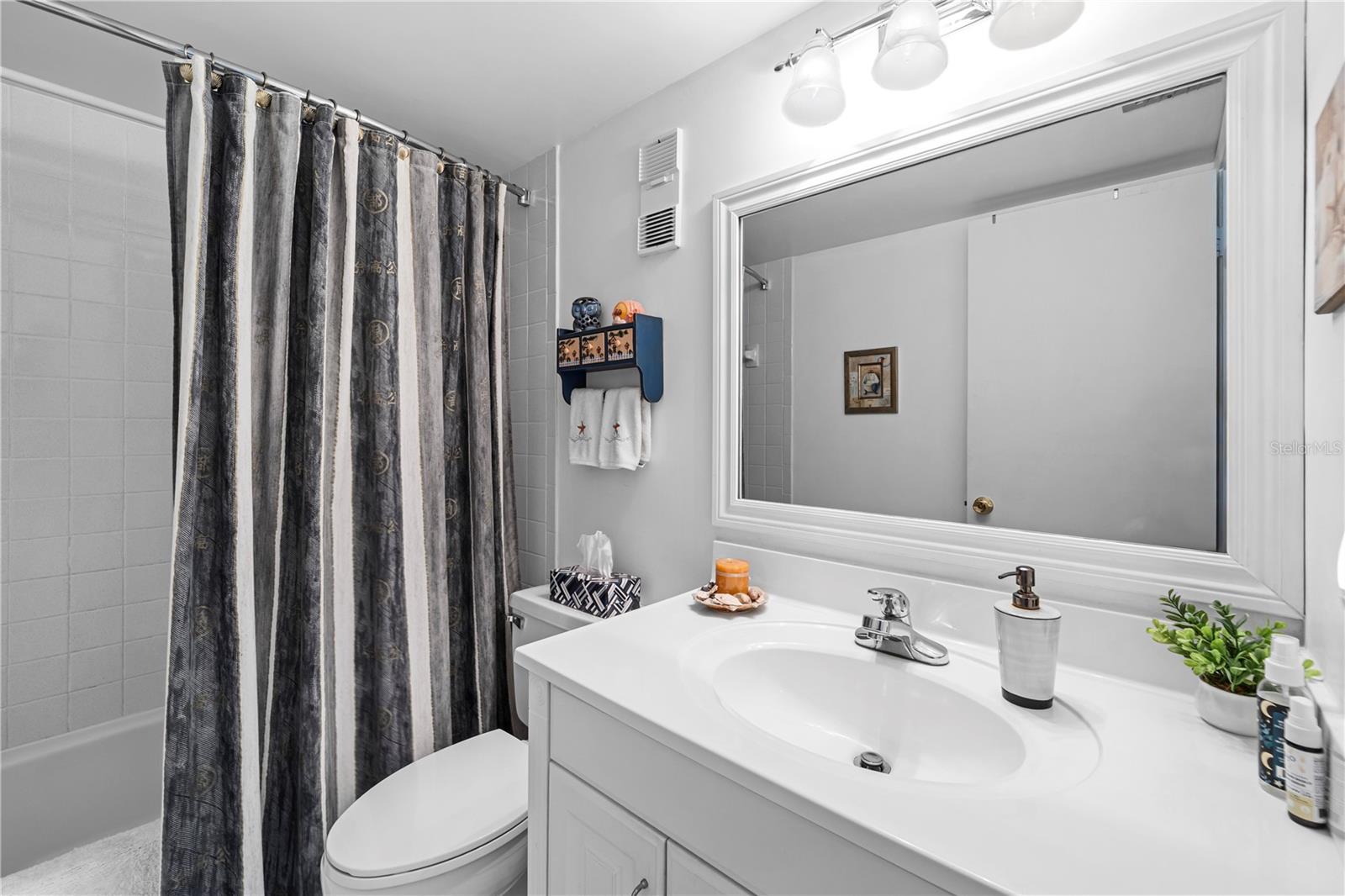 Image 14 of 32 For 1433 Atlantic Avenue 227