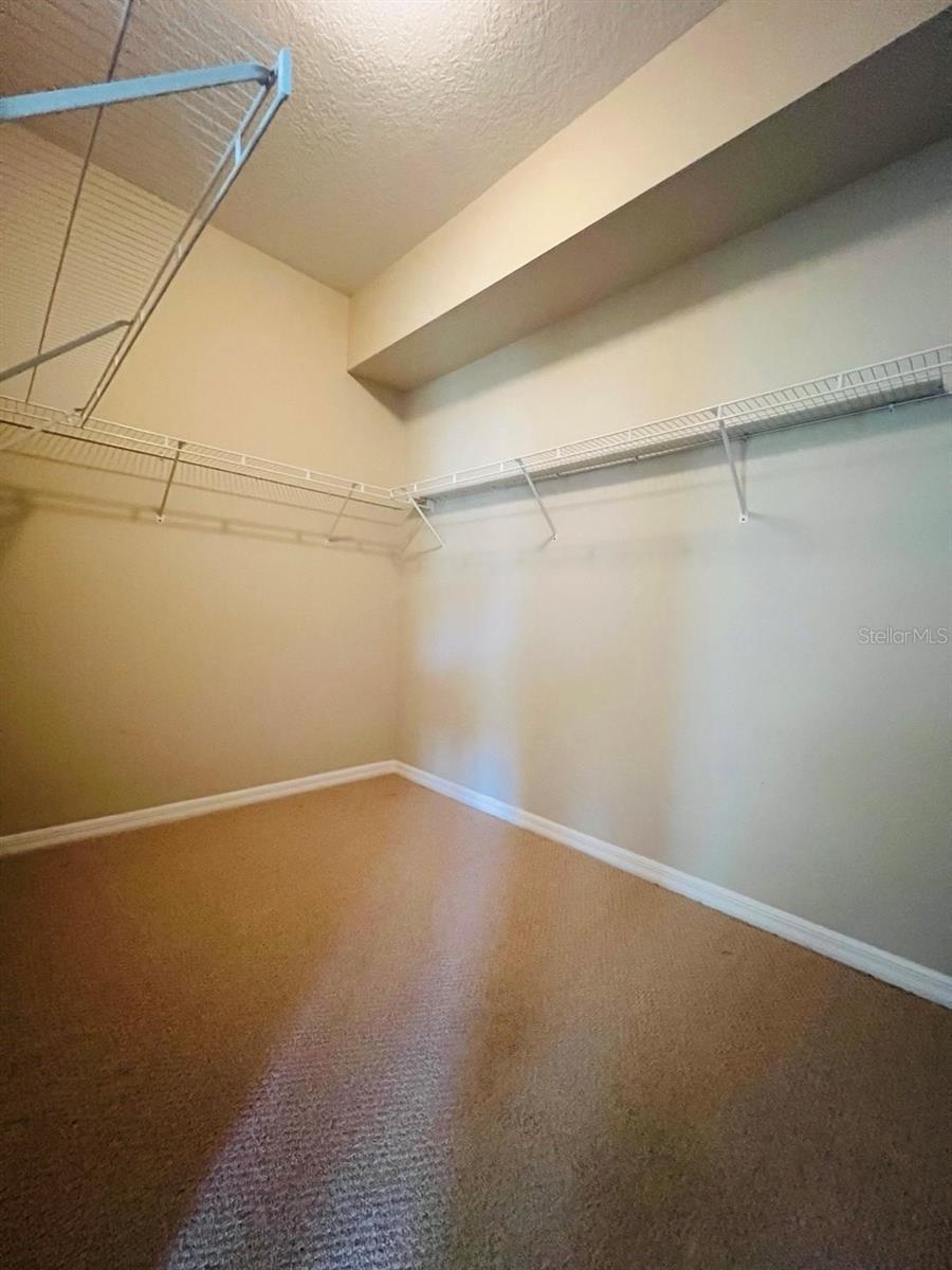 Image 6 of 12 For 121 Raintree Circle