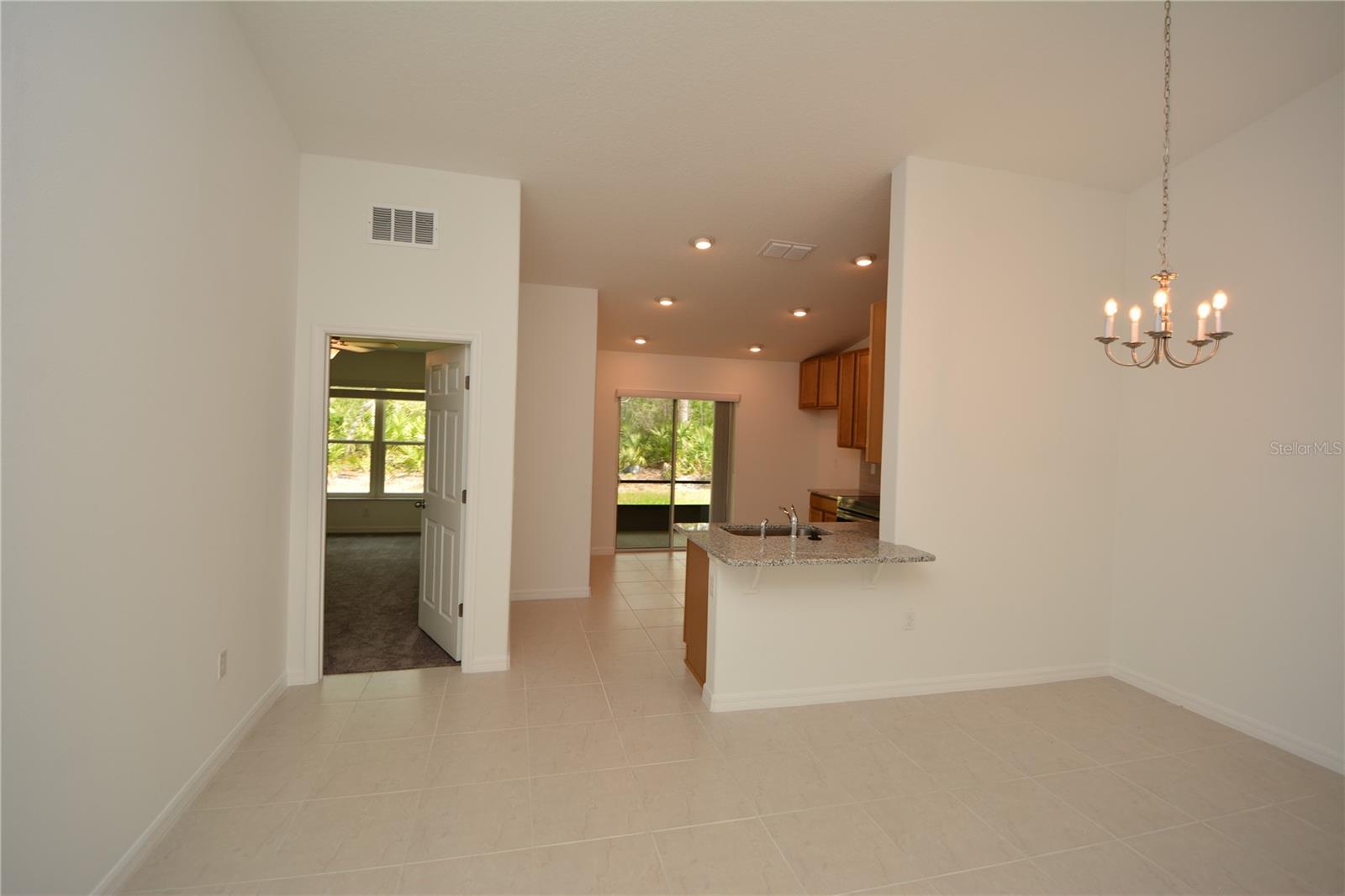 Image 11 of 28 For 31 Zoeller Court B