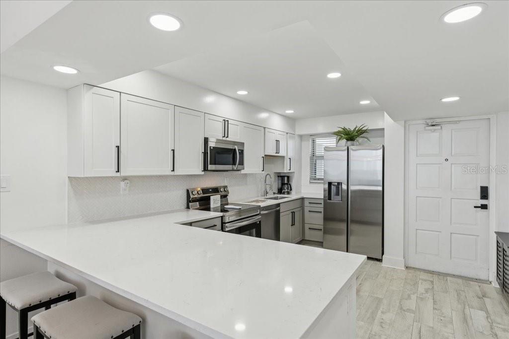 Image 10 of 28 For 1133 Ocean Shore Boulevard 603