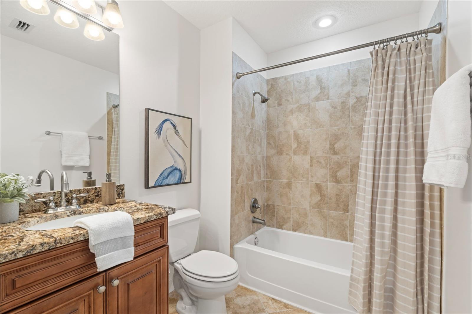 Image 33 of 59 For 170 Pantano Cay Boulevard 4202