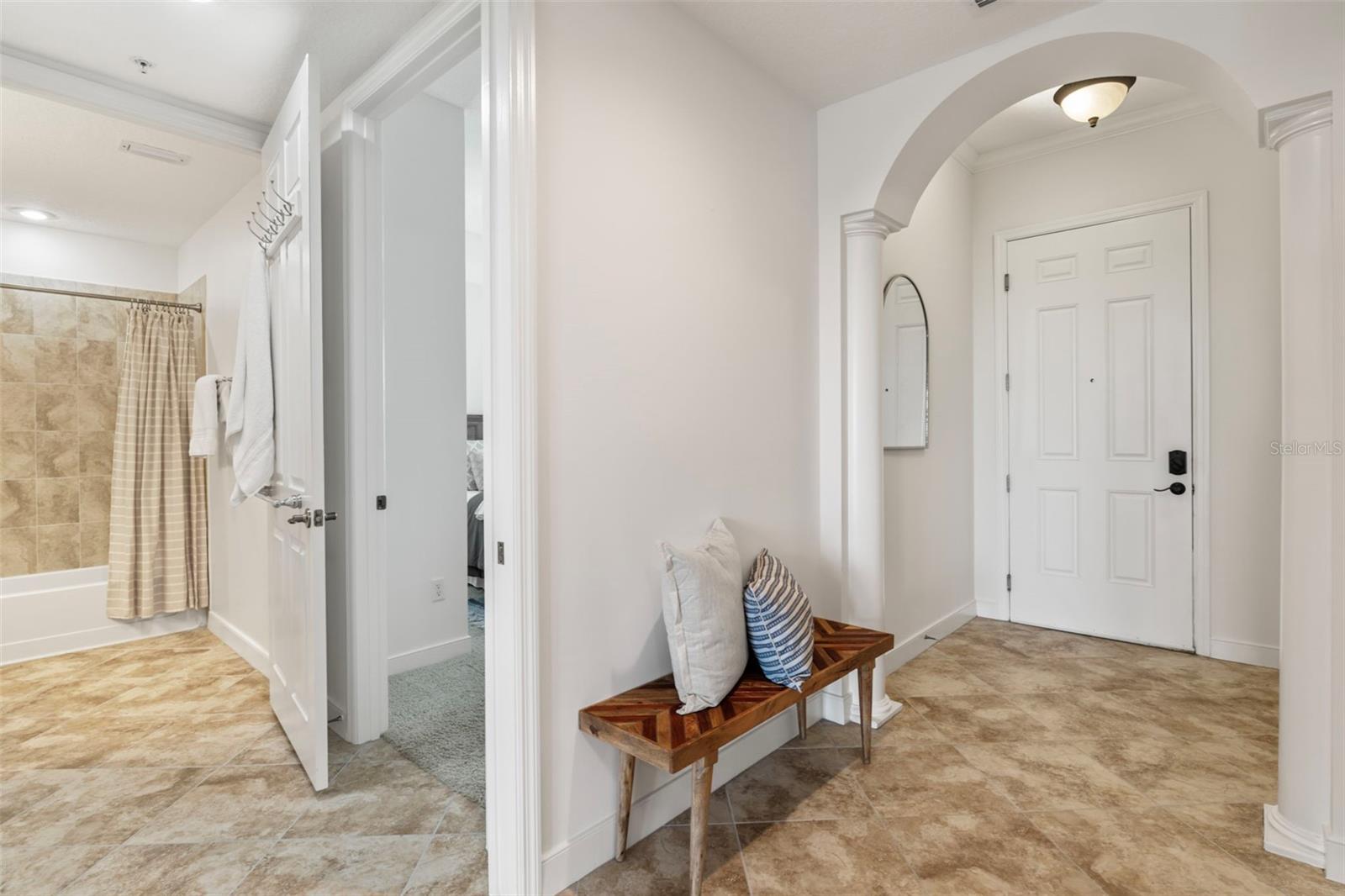 Image 6 of 59 For 170 Pantano Cay Boulevard 4202