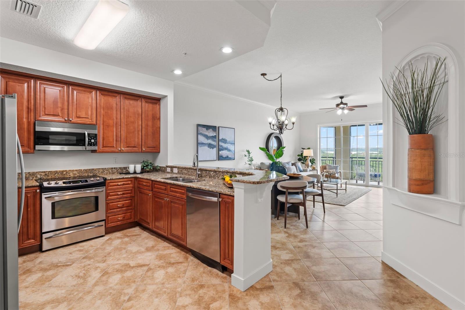 Image 8 of 59 For 170 Pantano Cay Boulevard 4202