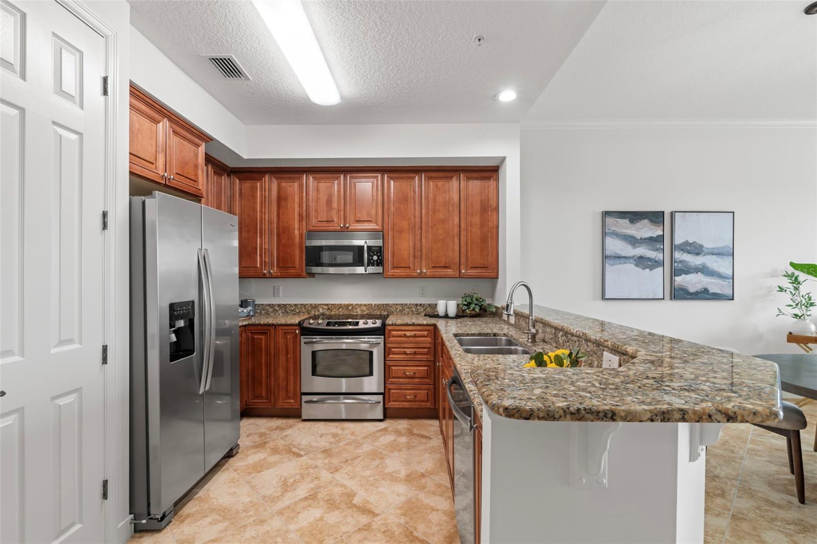 Image 9 of 59 For 170 Pantano Cay Boulevard 4202