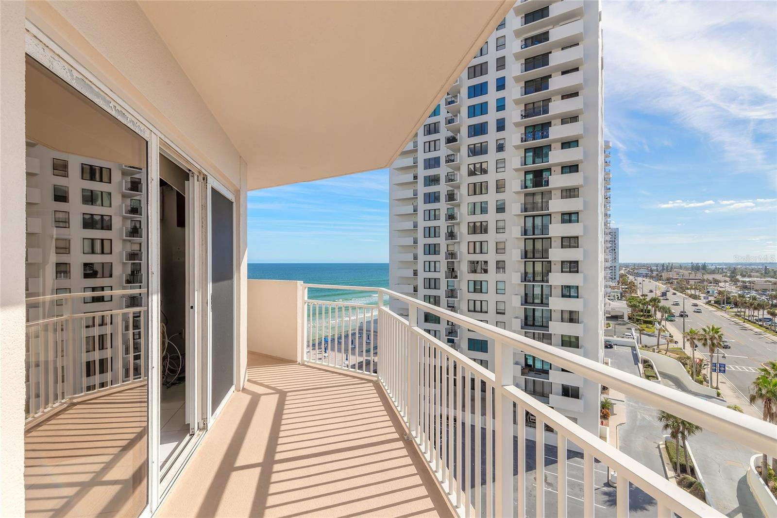 Image 18 of 57 For 2967 Atlantic Avenue 708