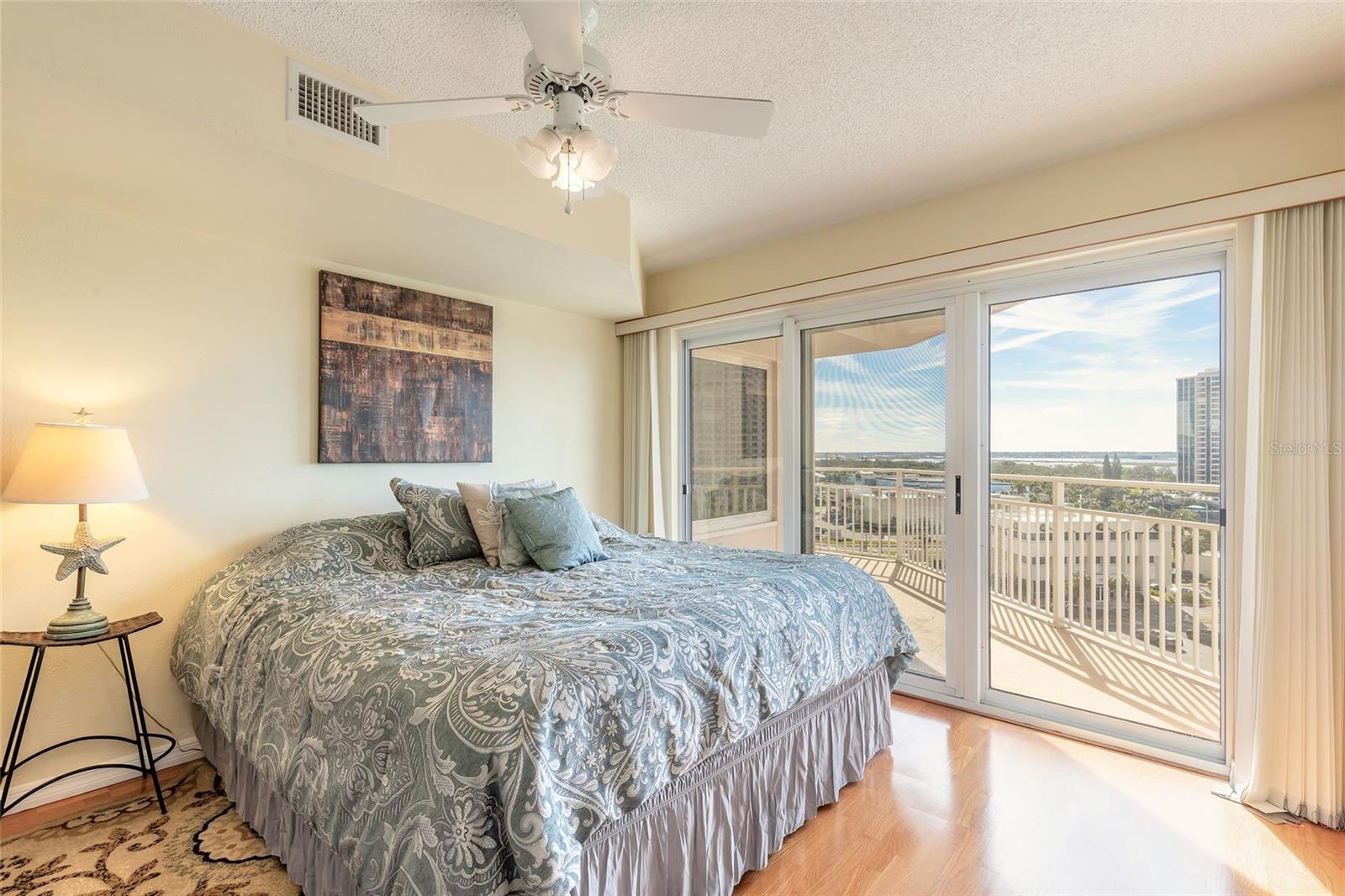 Image 19 of 57 For 2967 Atlantic Avenue 708