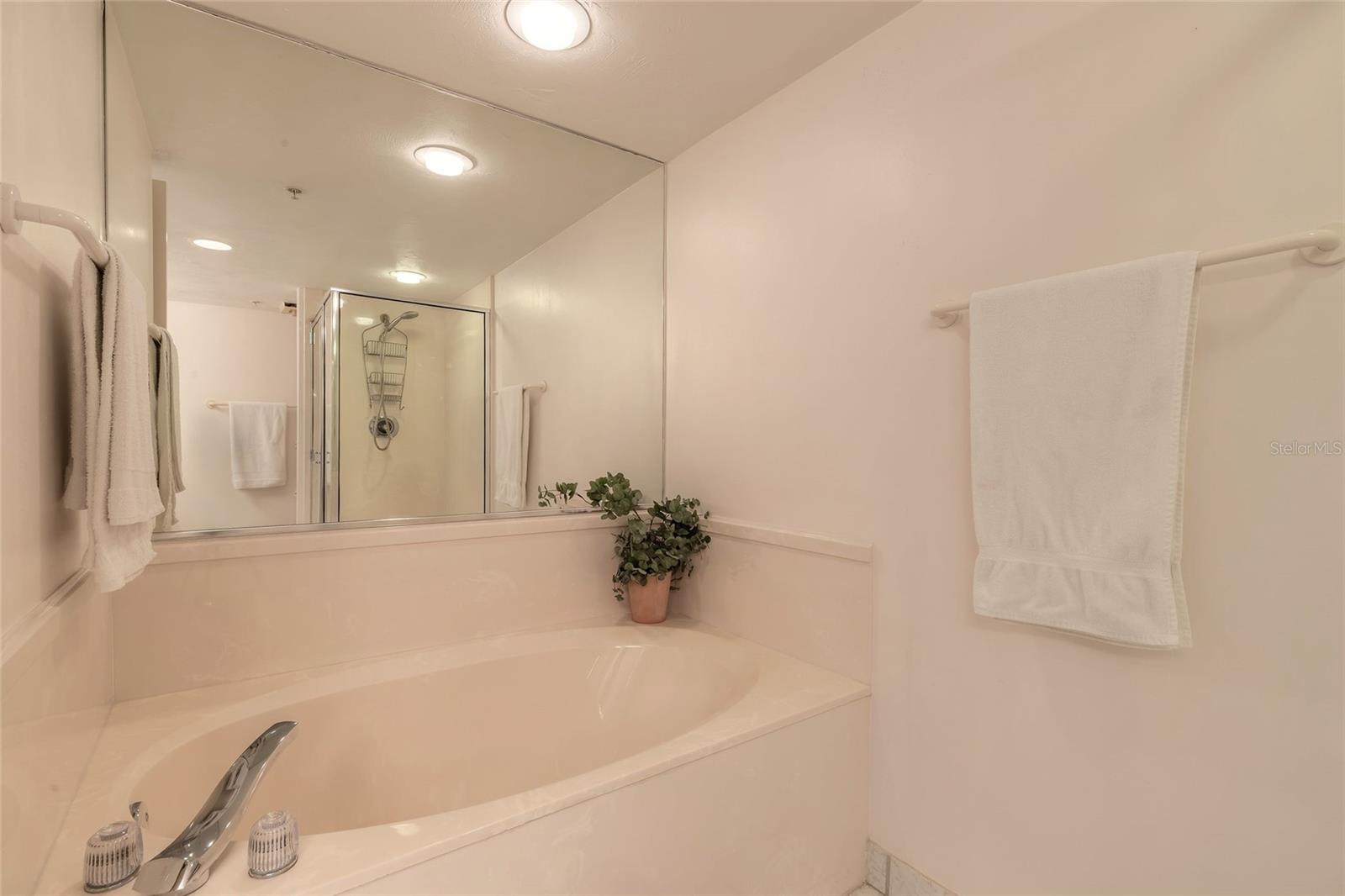 Image 26 of 57 For 2967 Atlantic Avenue 708