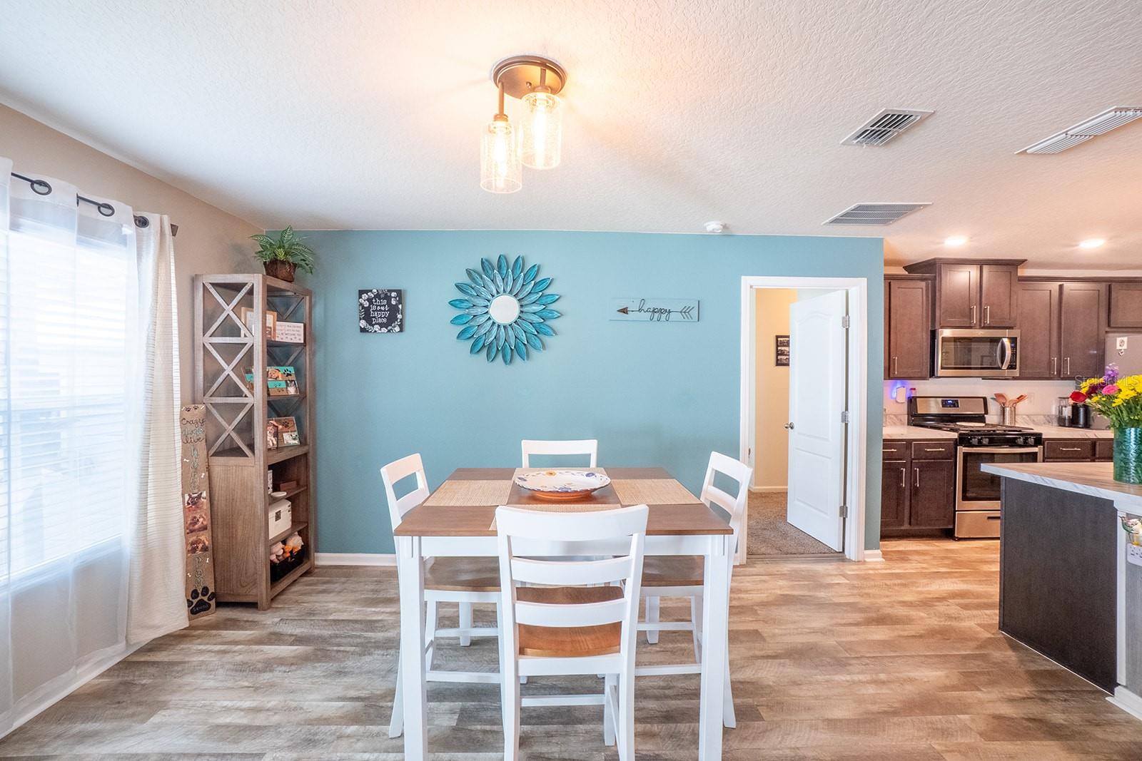 Image 19 of 61 For 15 Grand Par Court