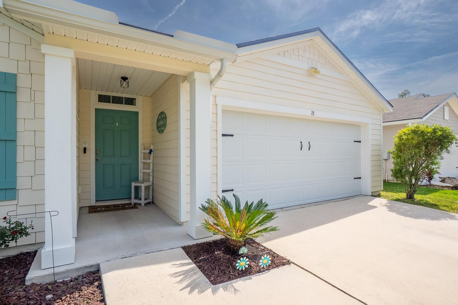 Image 2 of 61 For 15 Grand Par Court