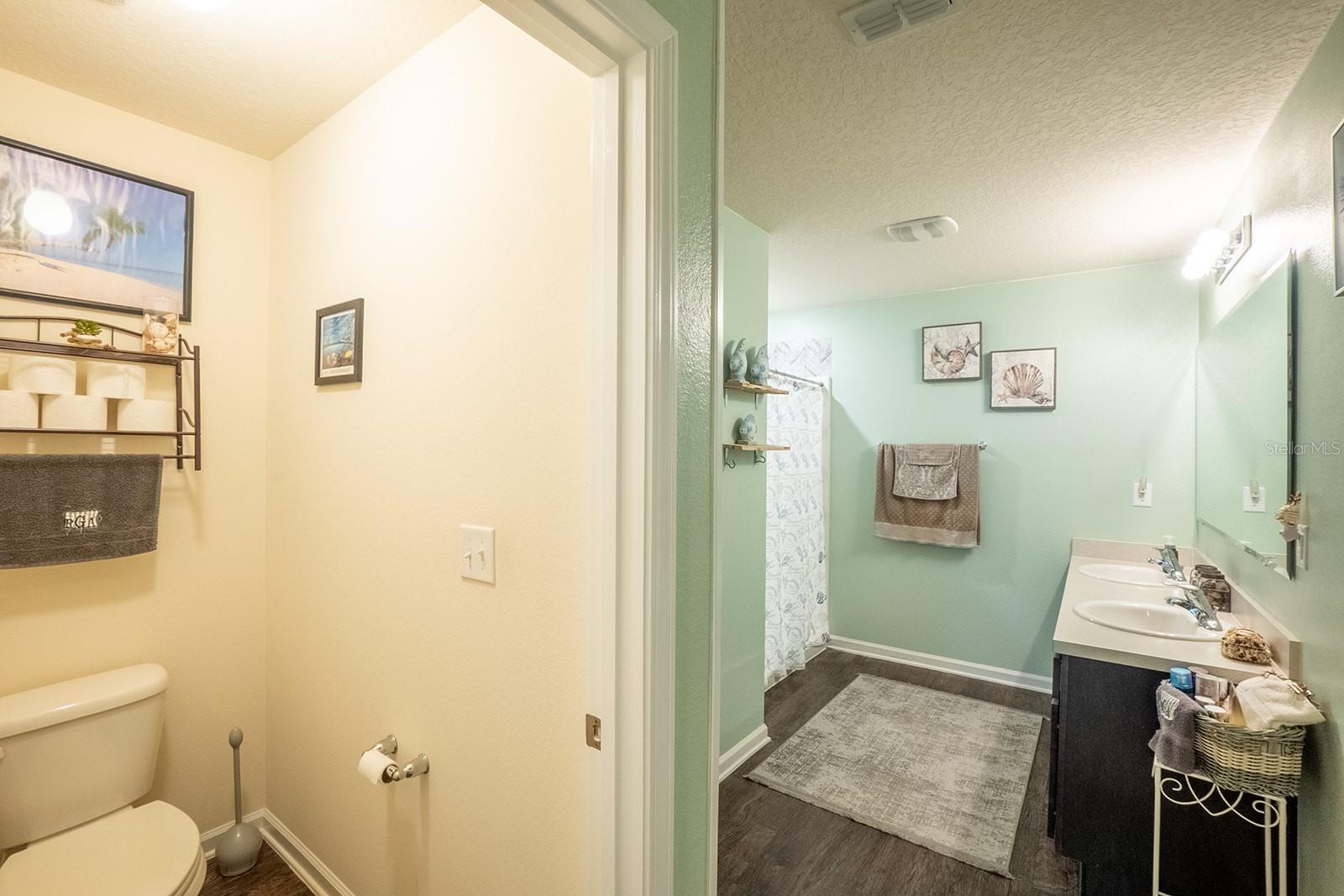 Image 30 of 61 For 15 Grand Par Court