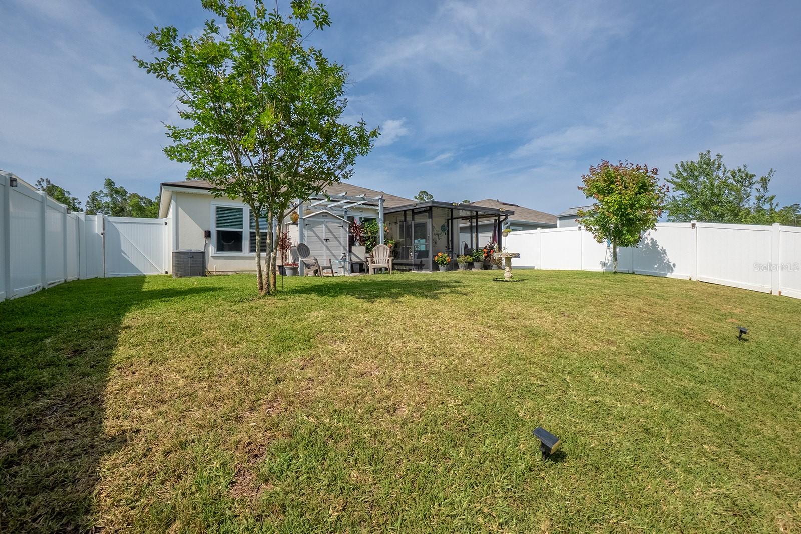 Image 40 of 61 For 15 Grand Par Court