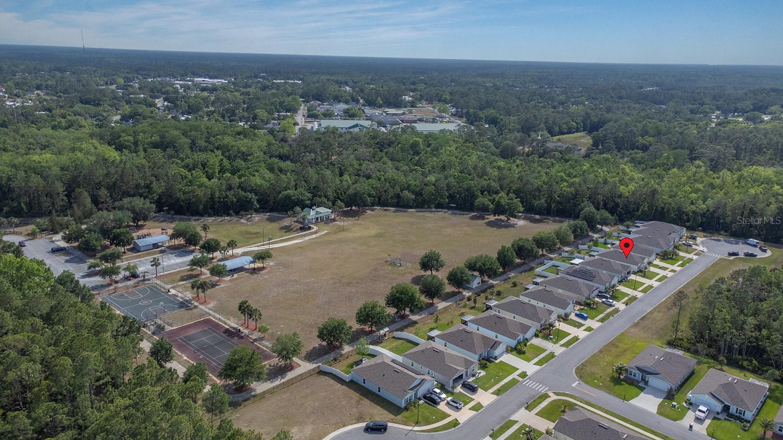 Image 47 of 61 For 15 Grand Par Court