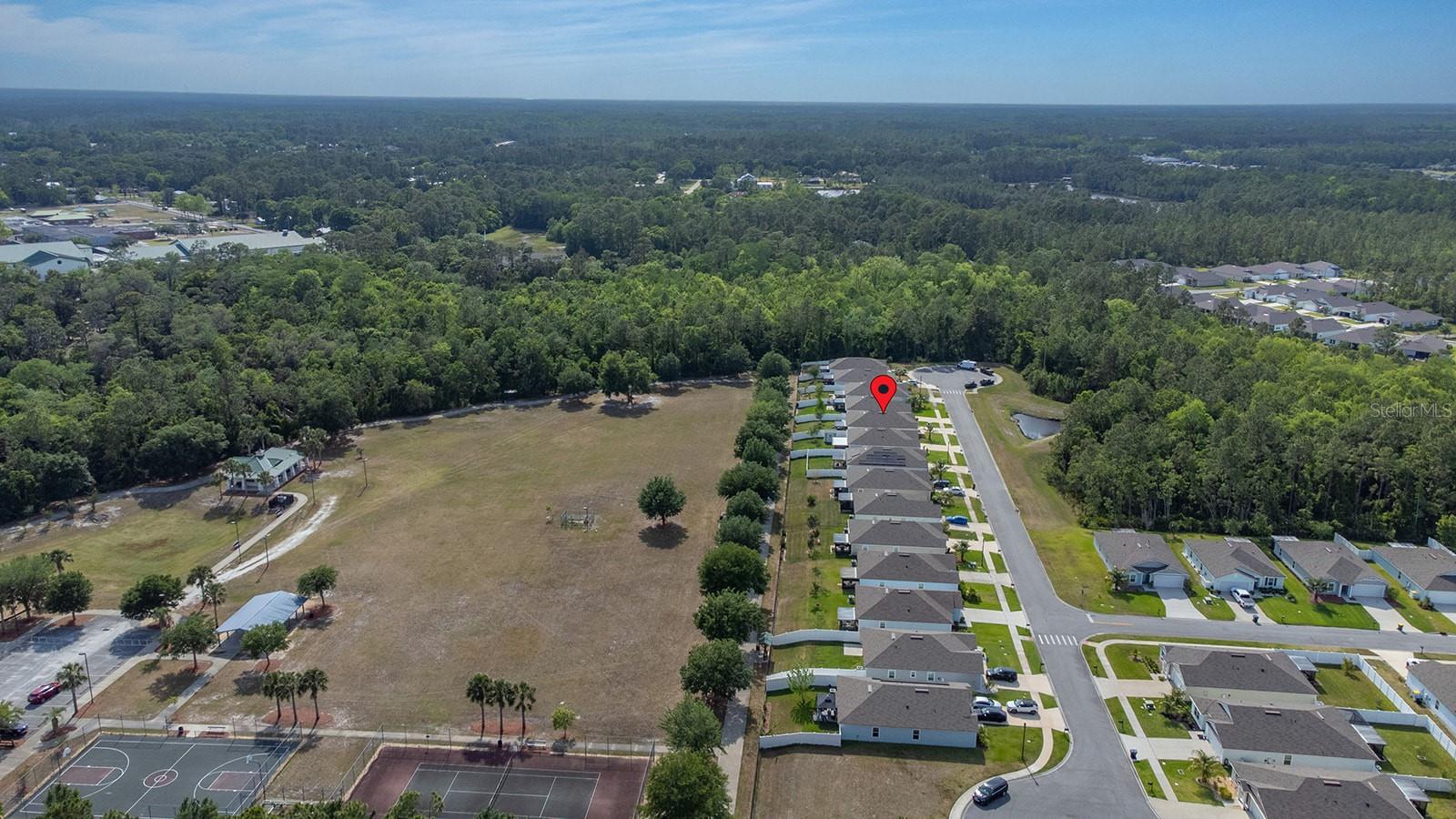 Image 48 of 61 For 15 Grand Par Court