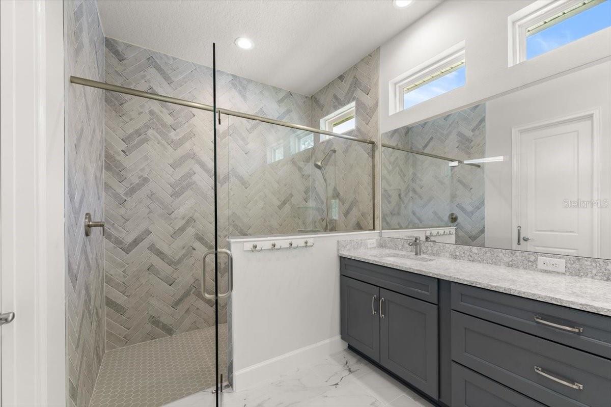 Image 32 of 84 For 473 Stirling Bridge Drive