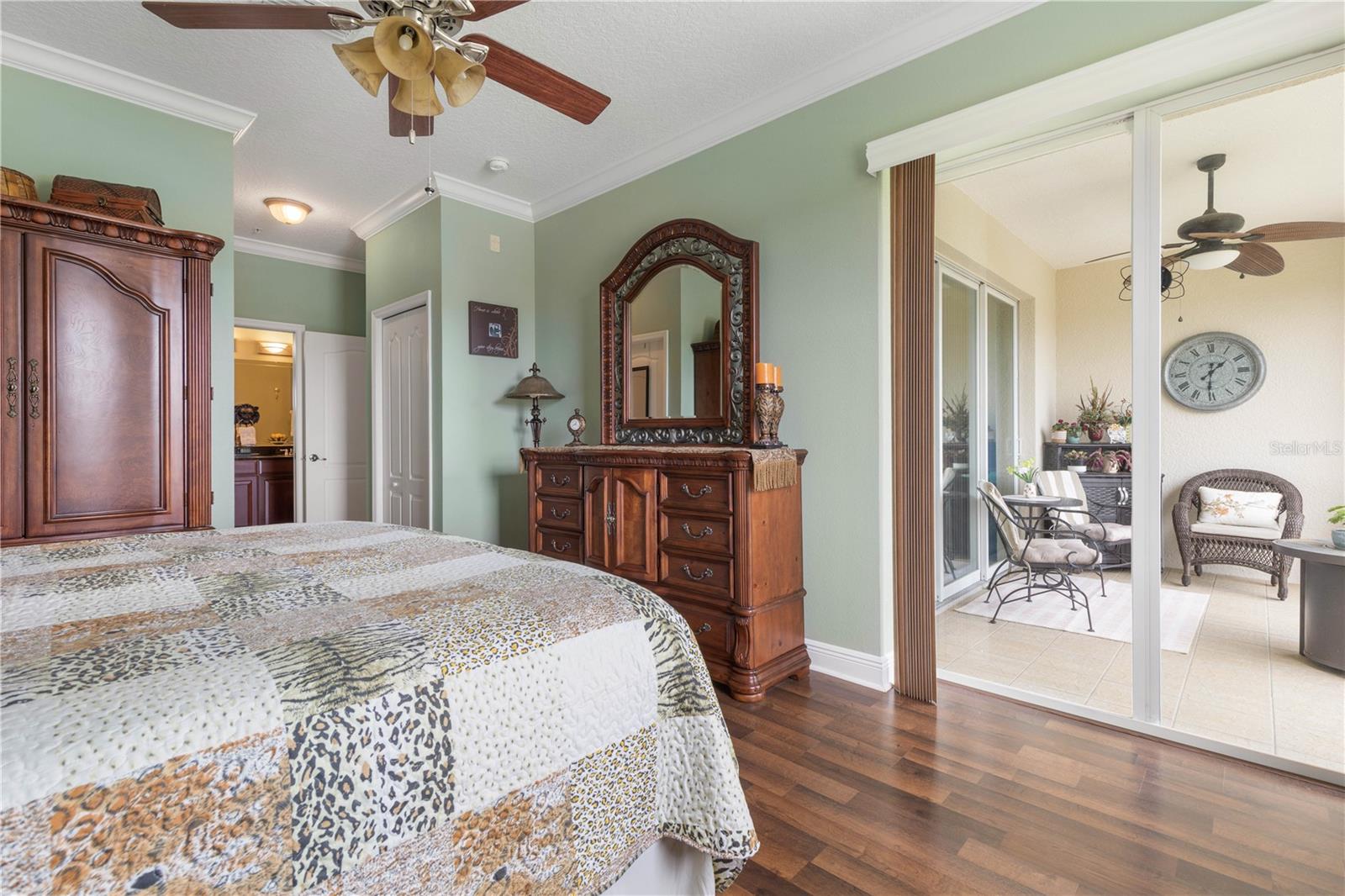 Image 17 of 71 For 75 Riverview Bend S 1624
