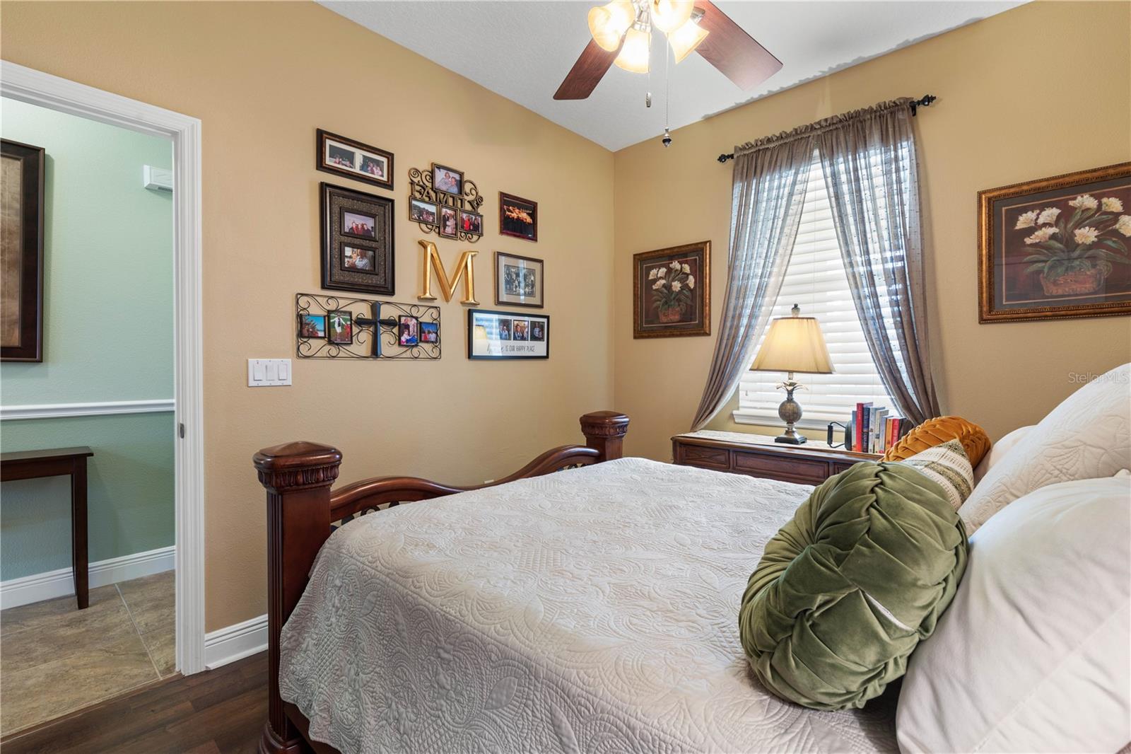 Image 32 of 71 For 75 Riverview Bend S 1624