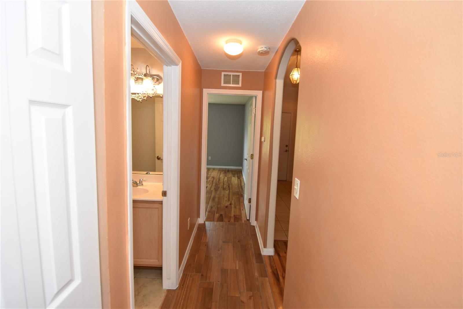 Image 13 of 27 For 60 Ramblewood Drive