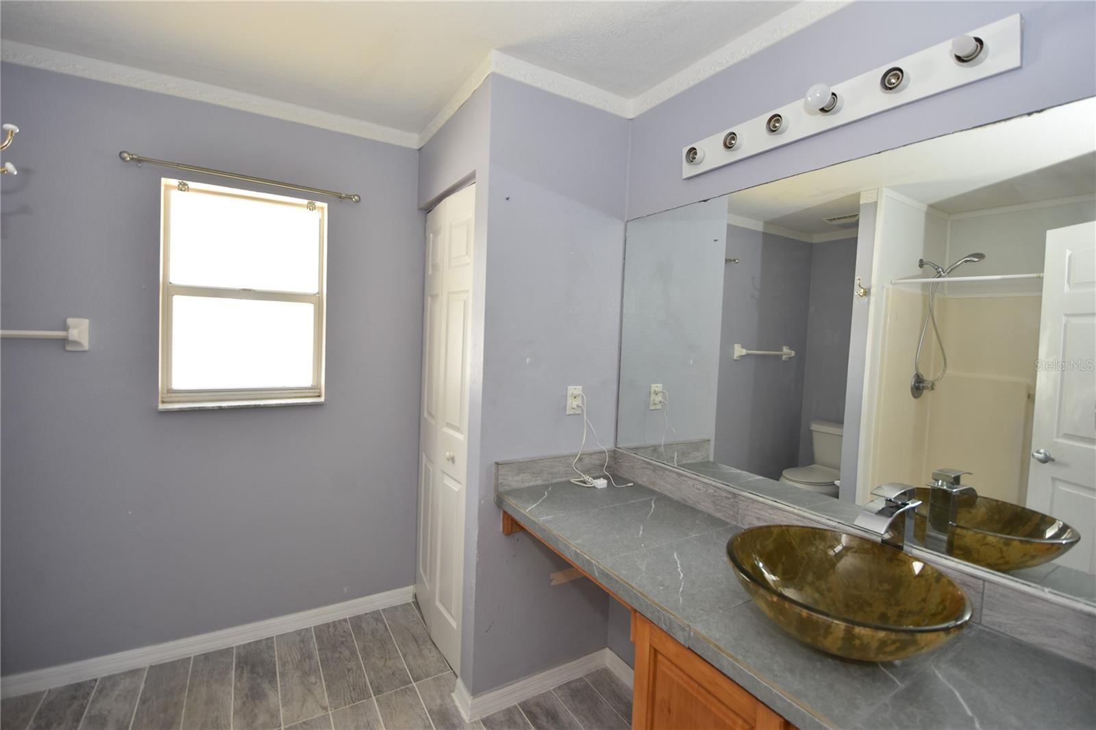 Image 19 of 27 For 60 Ramblewood Drive