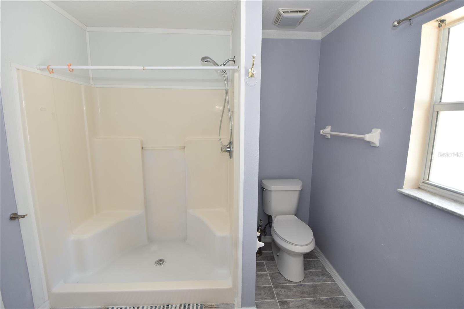Image 20 of 27 For 60 Ramblewood Drive