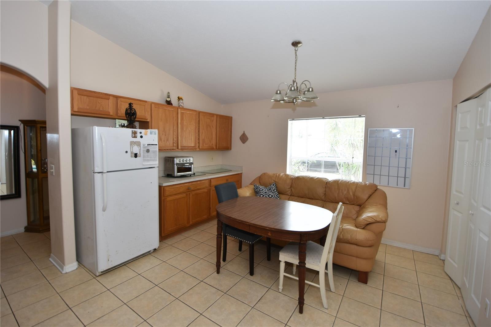 Image 5 of 27 For 60 Ramblewood Drive
