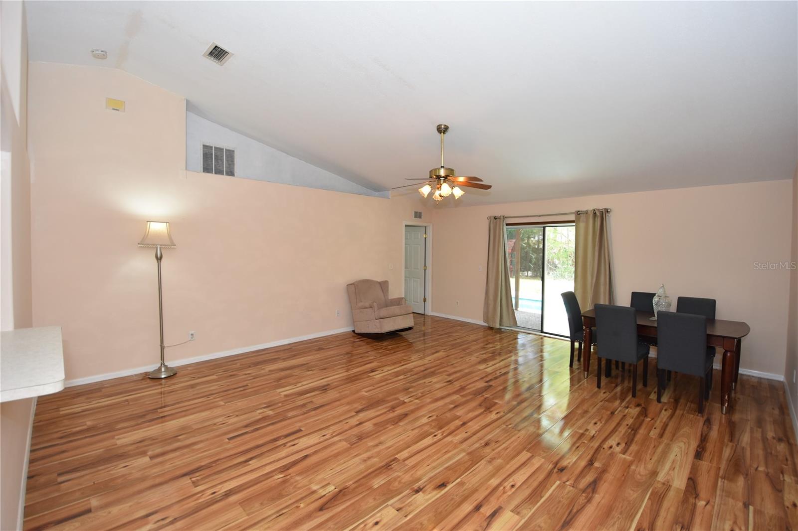 Image 6 of 27 For 60 Ramblewood Drive