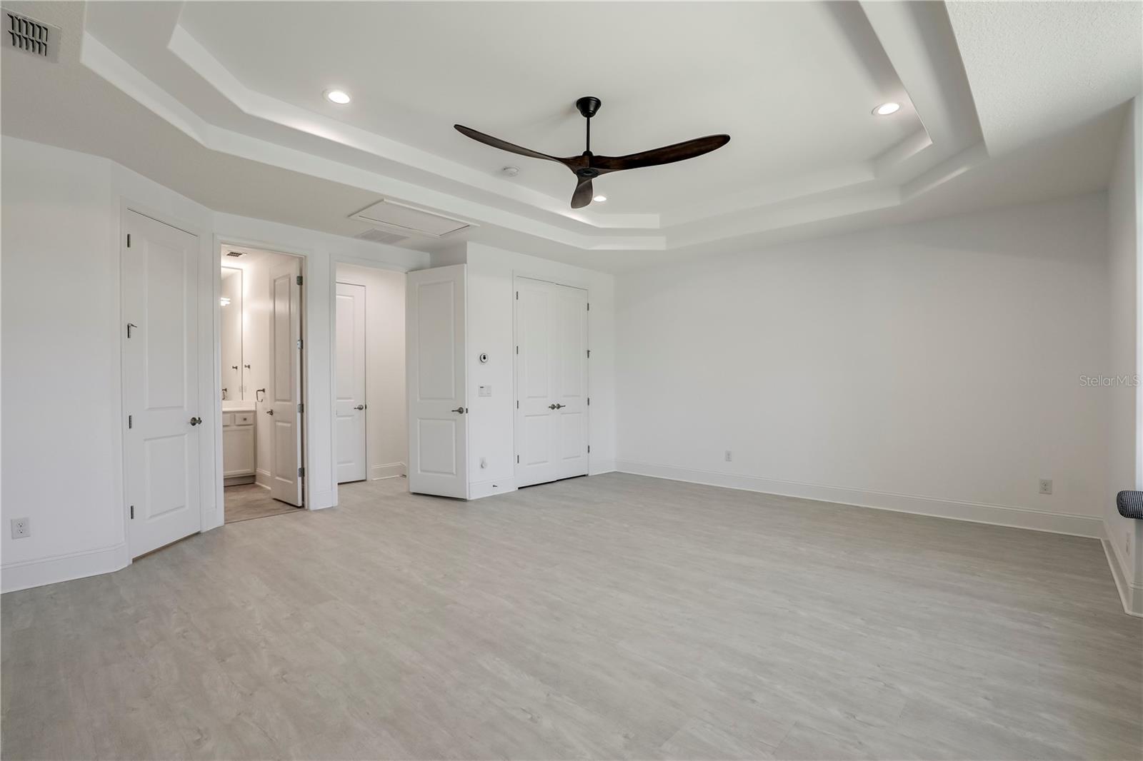 Image 47 of 72 For 45 King Palm Court