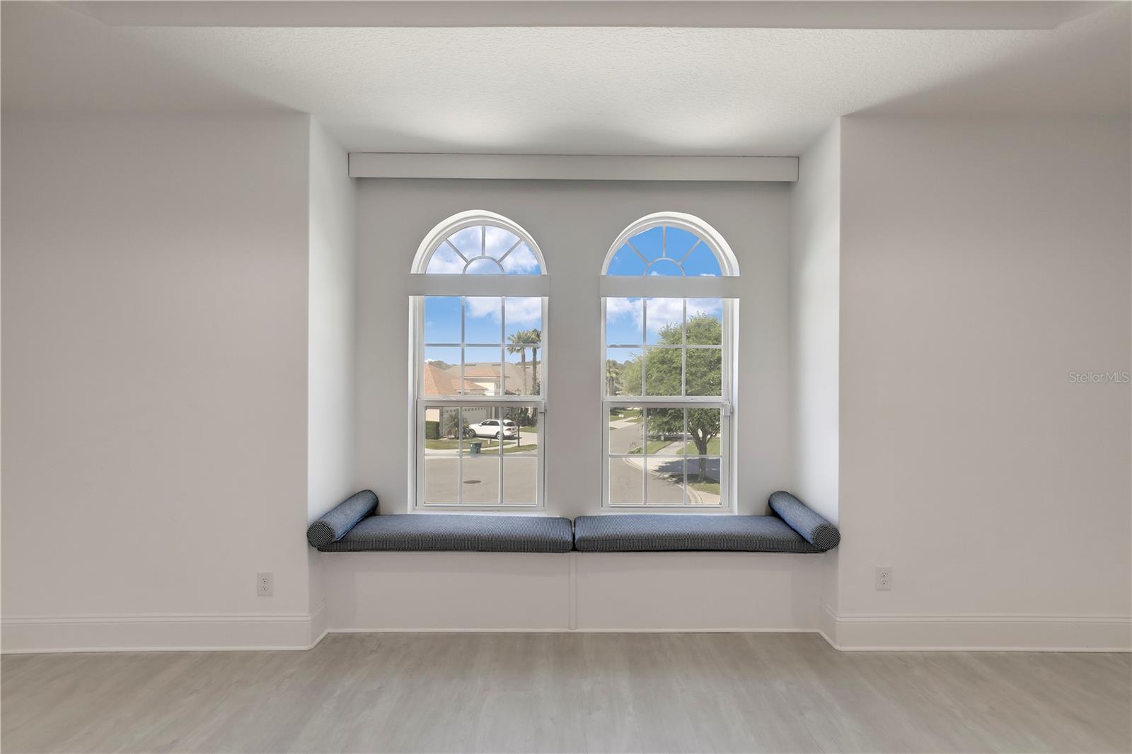 Image 48 of 72 For 45 King Palm Court
