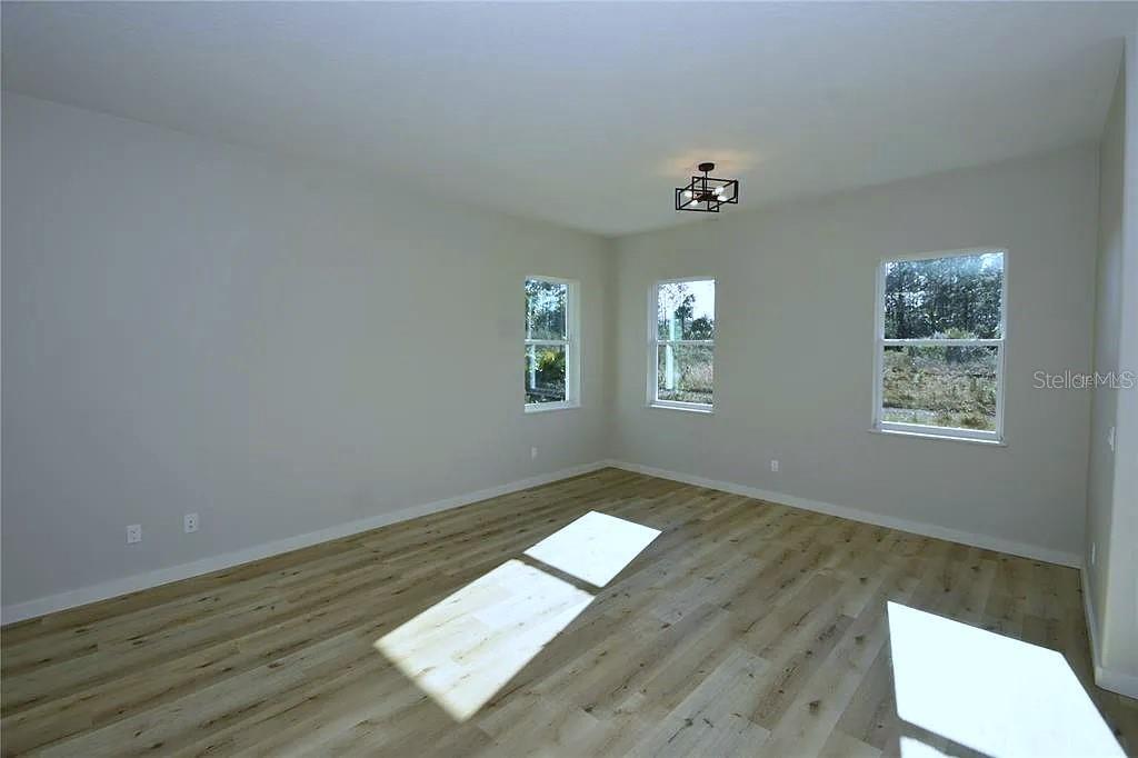 Image 13 of 26 For 1 Fanshawe Lane