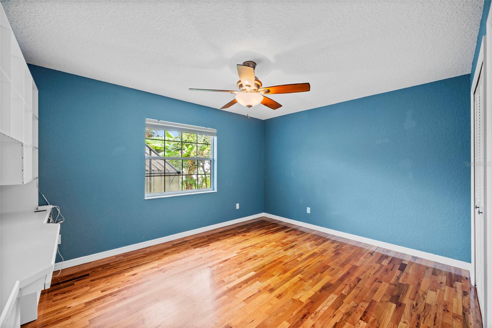 Image 43 of 66 For 1501 Lambert Avenue