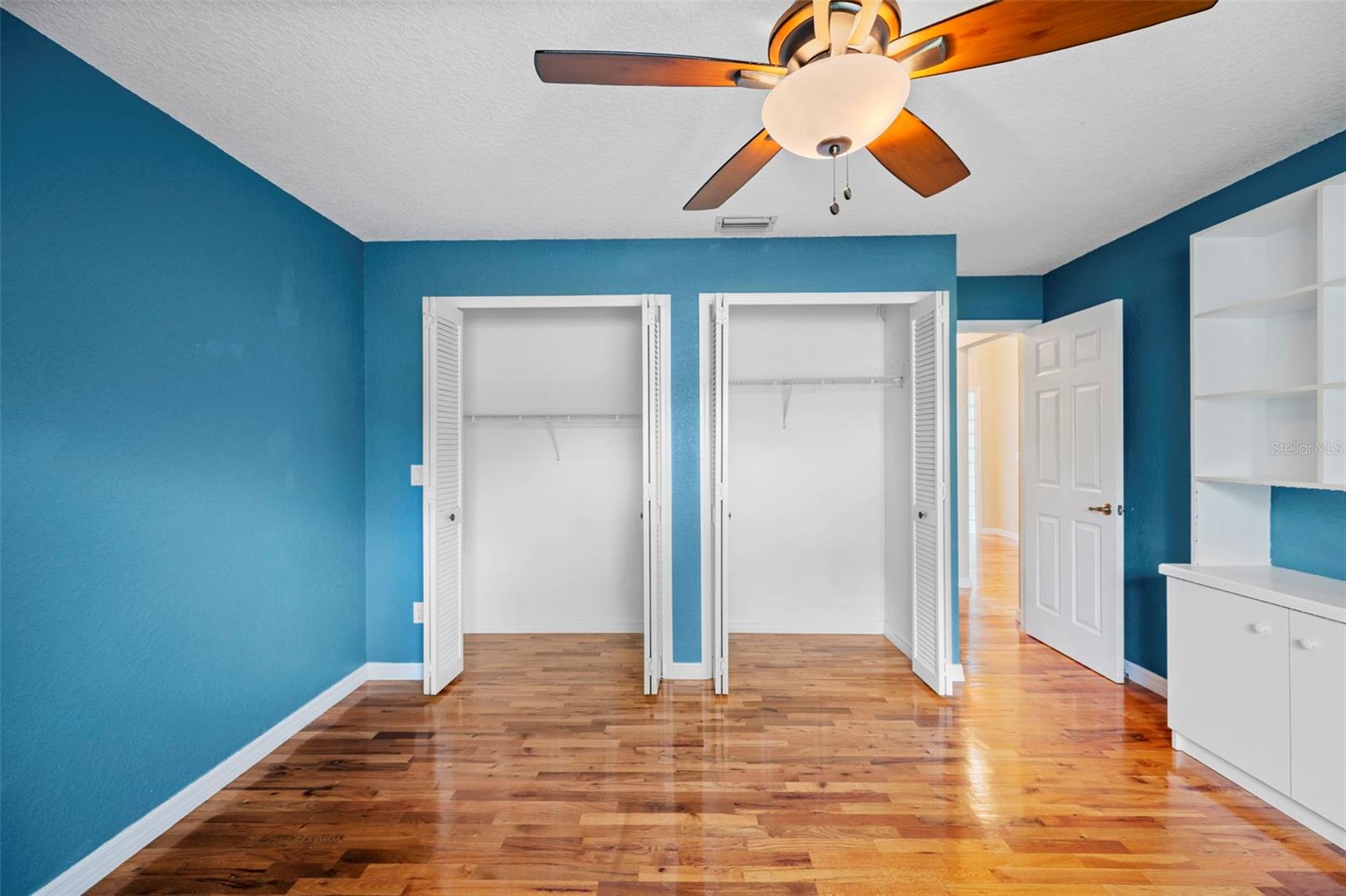 Image 45 of 66 For 1501 Lambert Avenue