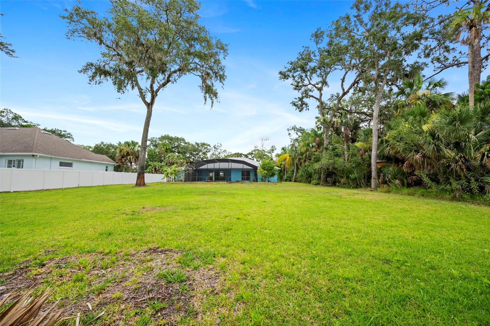 Image 6 of 66 For 1501 Lambert Avenue
