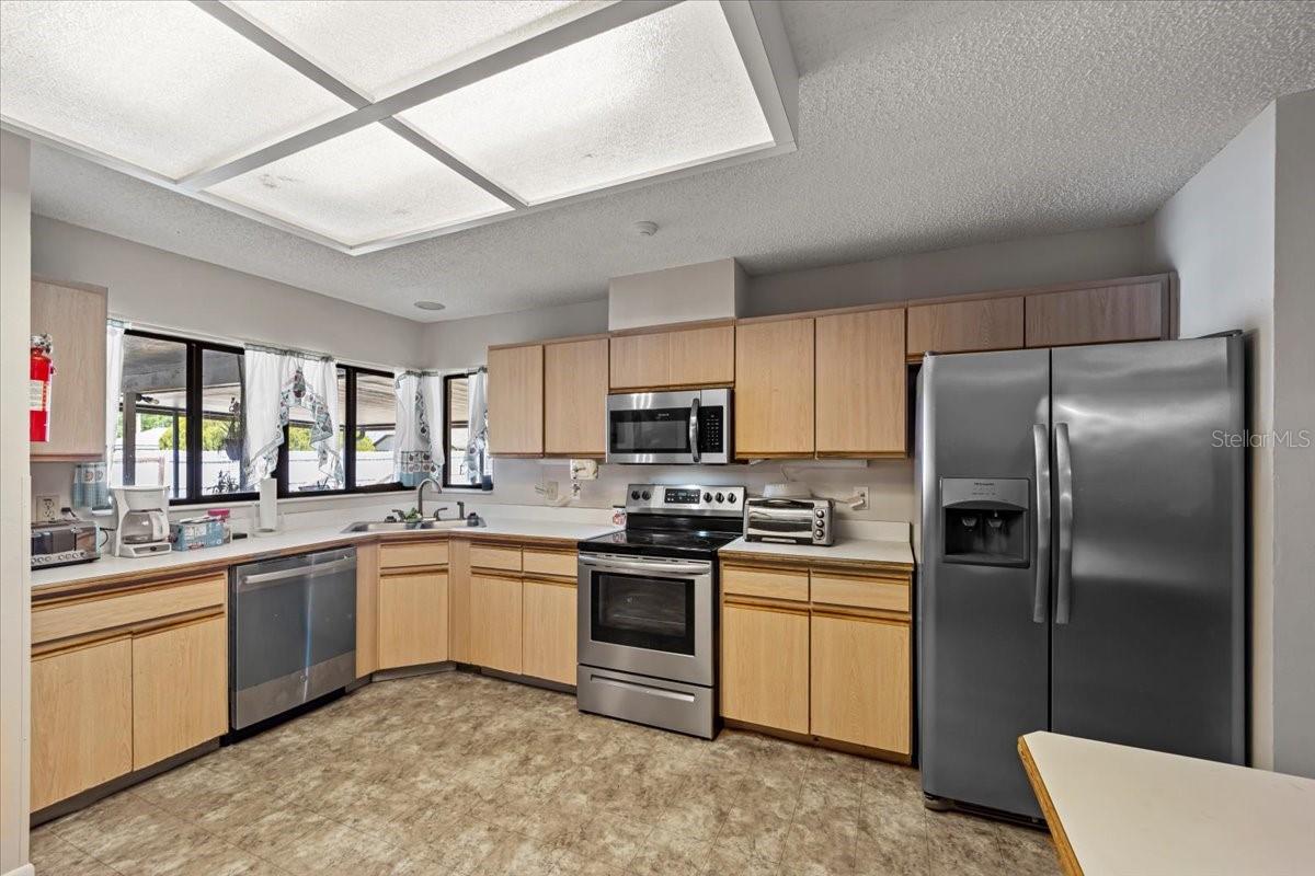 Image 10 of 35 For 2 Black Oak Court