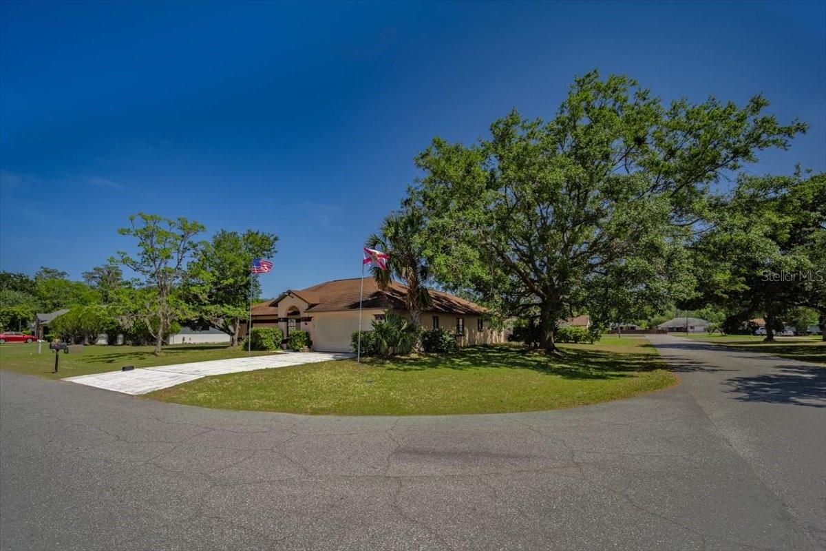 Image 2 of 35 For 2 Black Oak Court