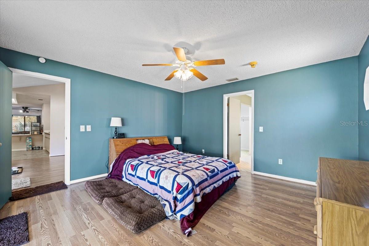 Image 20 of 35 For 2 Black Oak Court