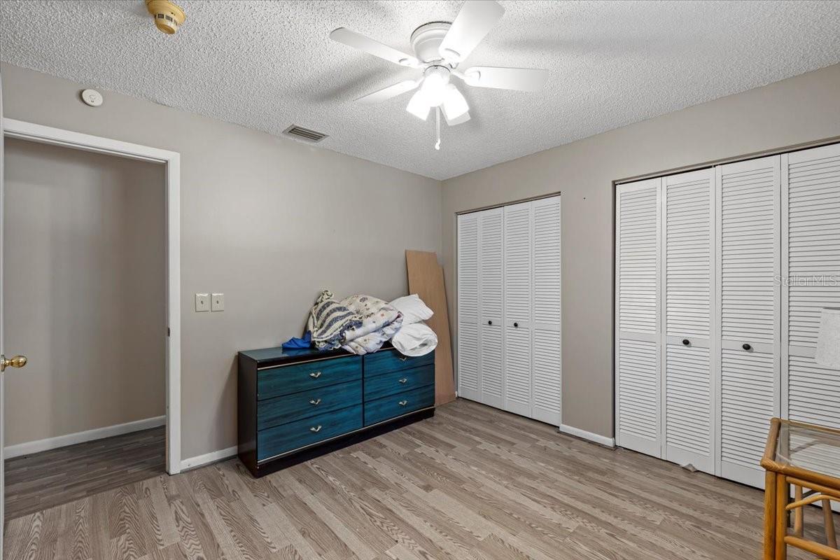 Image 26 of 35 For 2 Black Oak Court
