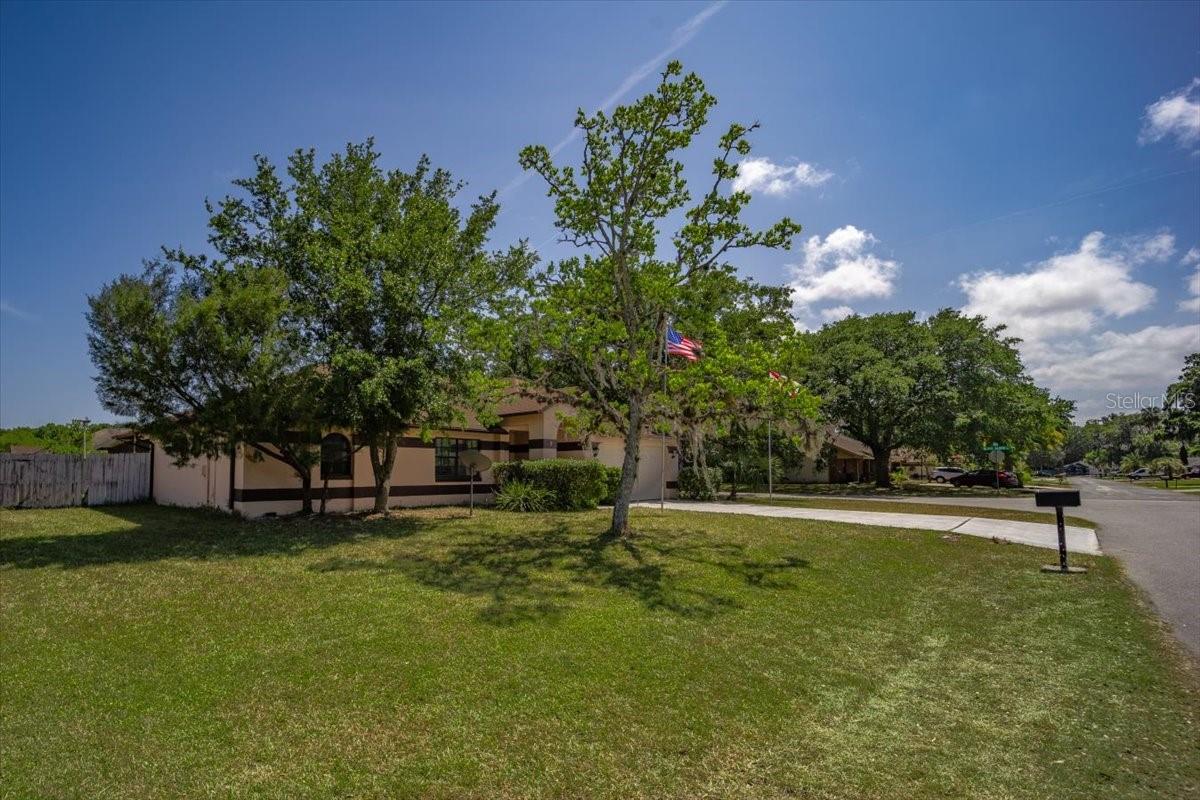 Image 3 of 35 For 2 Black Oak Court