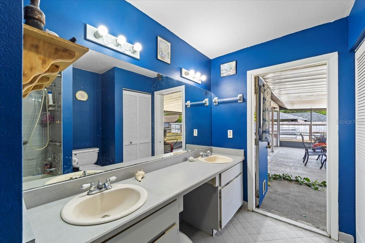 Image 31 of 35 For 2 Black Oak Court