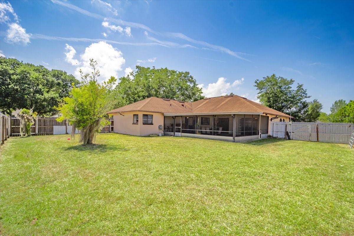 Image 7 of 35 For 2 Black Oak Court