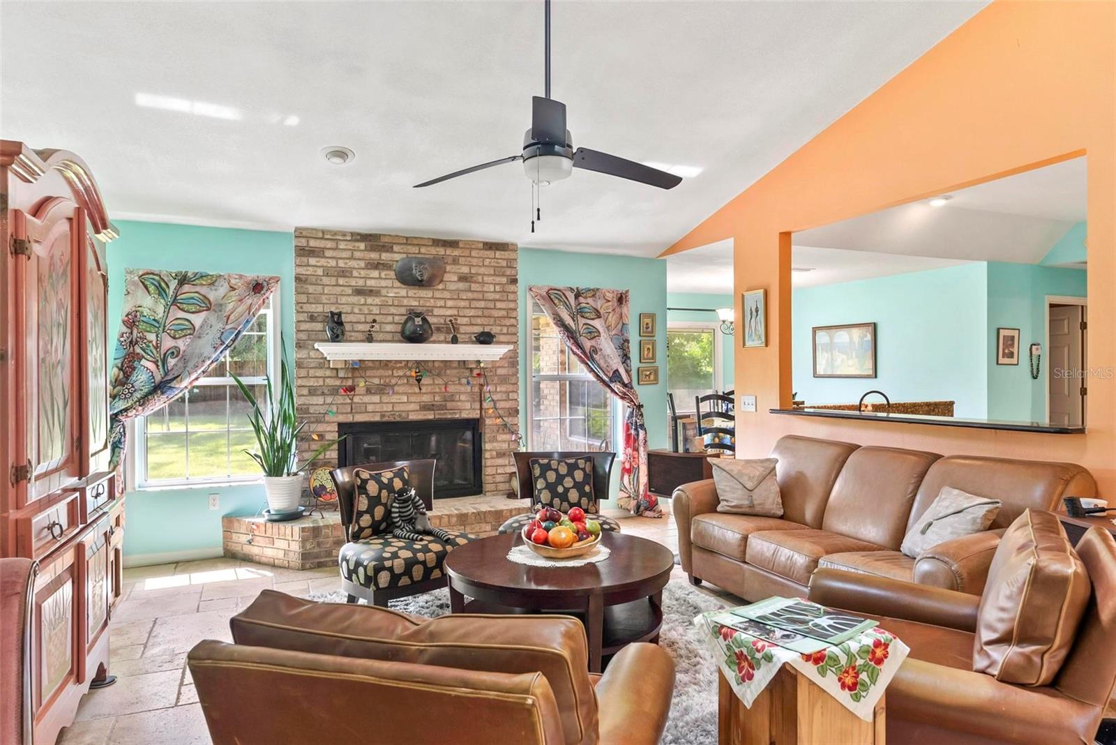 Image 14 of 63 For 4008 Acoma Drive