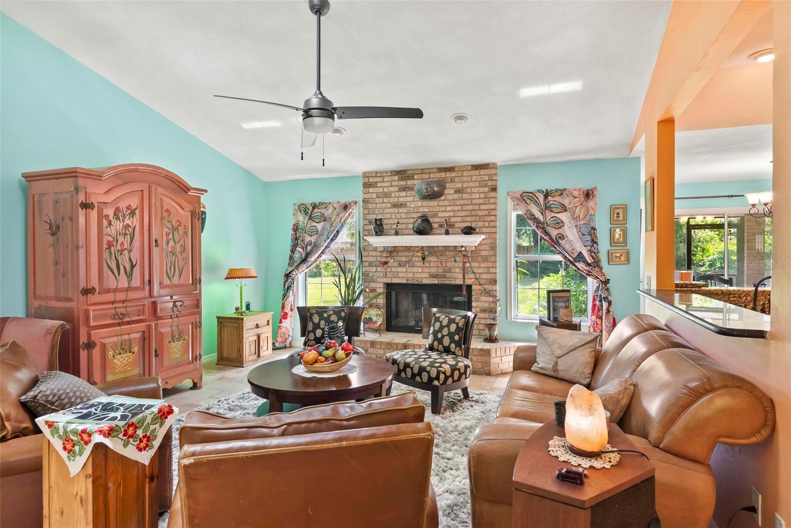 Image 15 of 63 For 4008 Acoma Drive