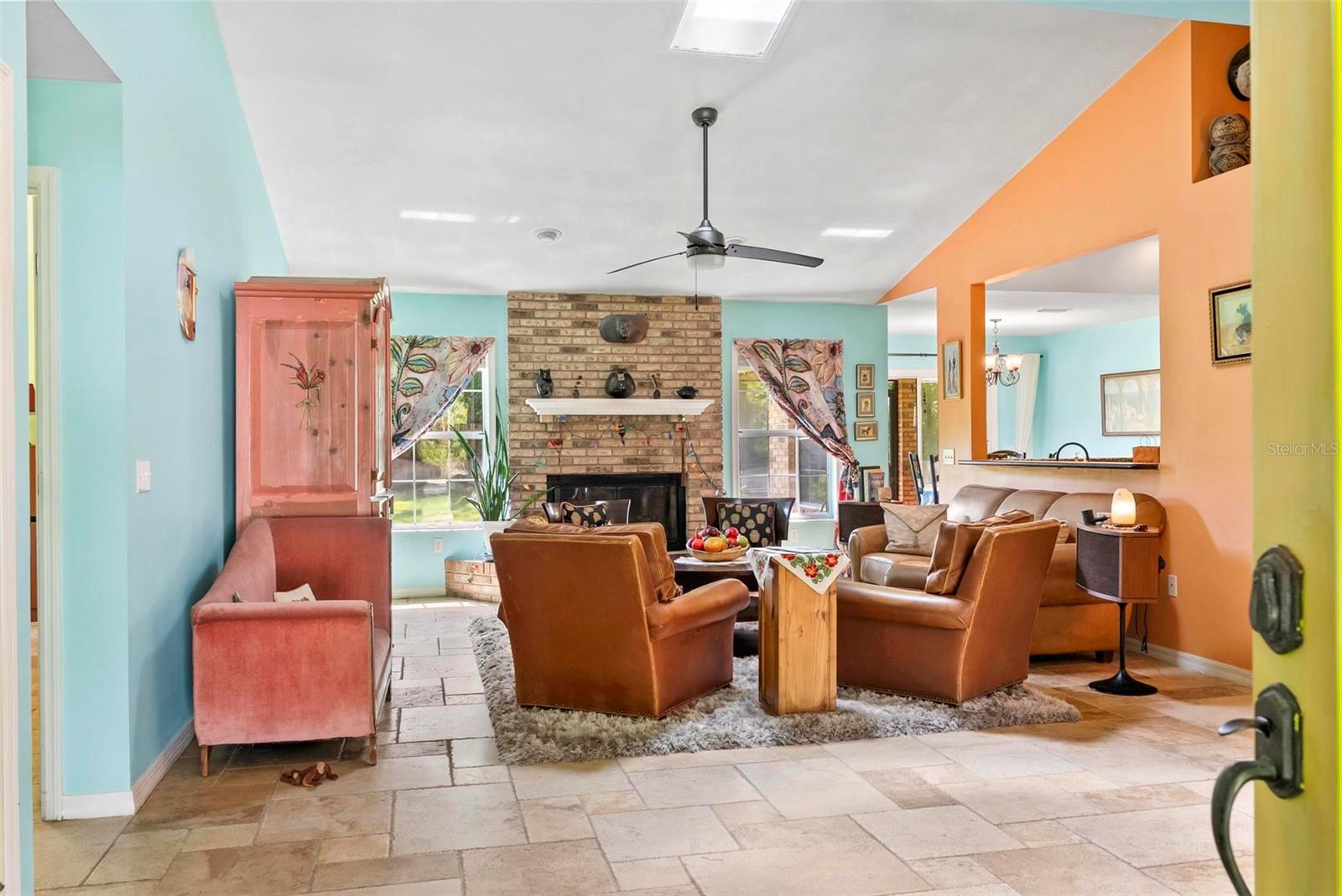 Image 19 of 63 For 4008 Acoma Drive
