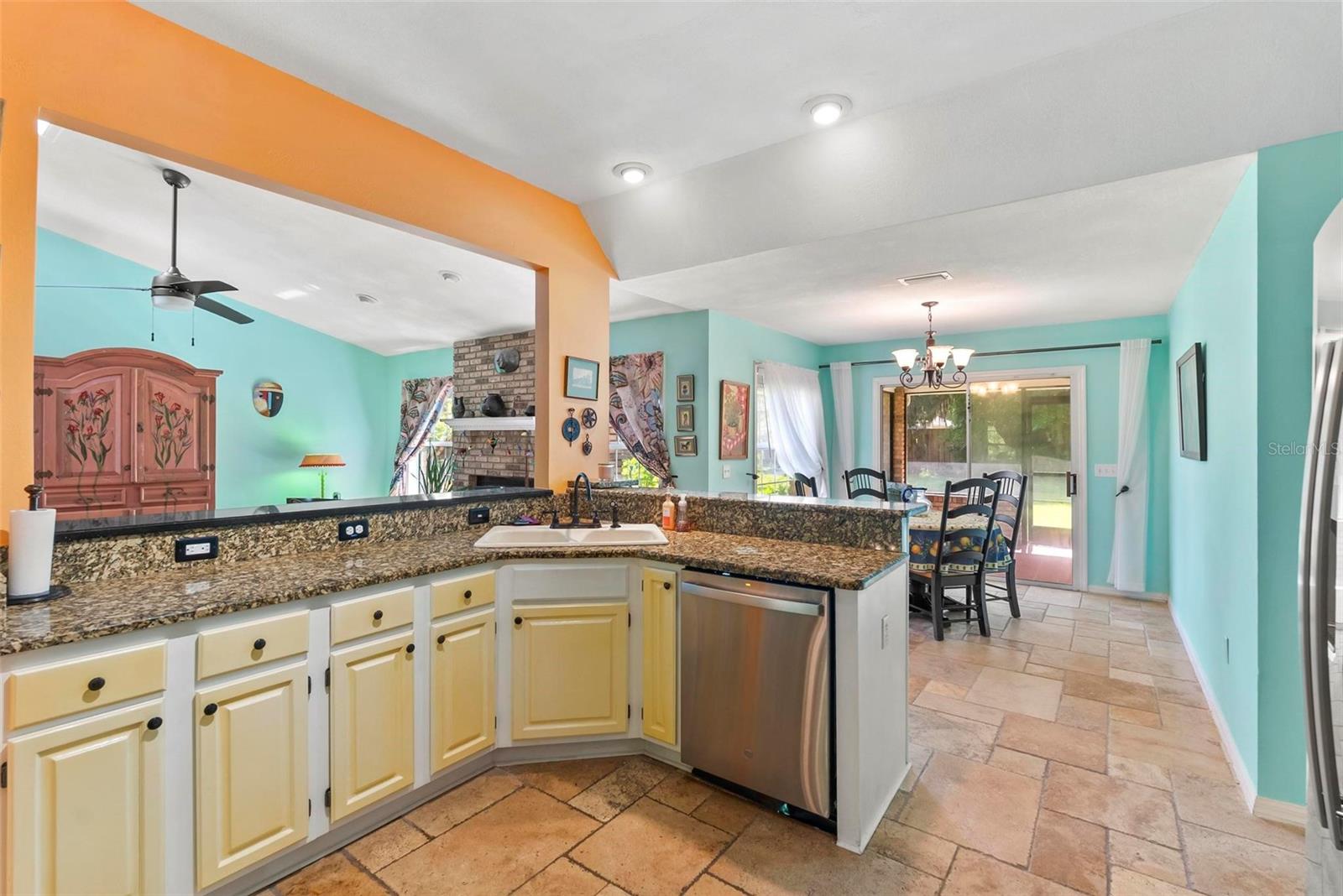 Image 23 of 63 For 4008 Acoma Drive