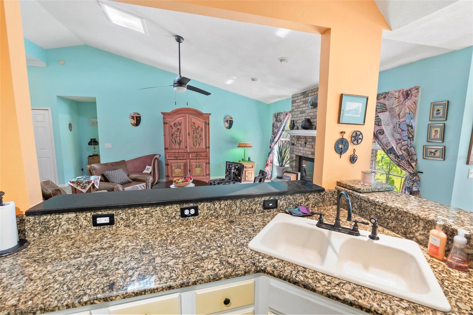Image 27 of 63 For 4008 Acoma Drive