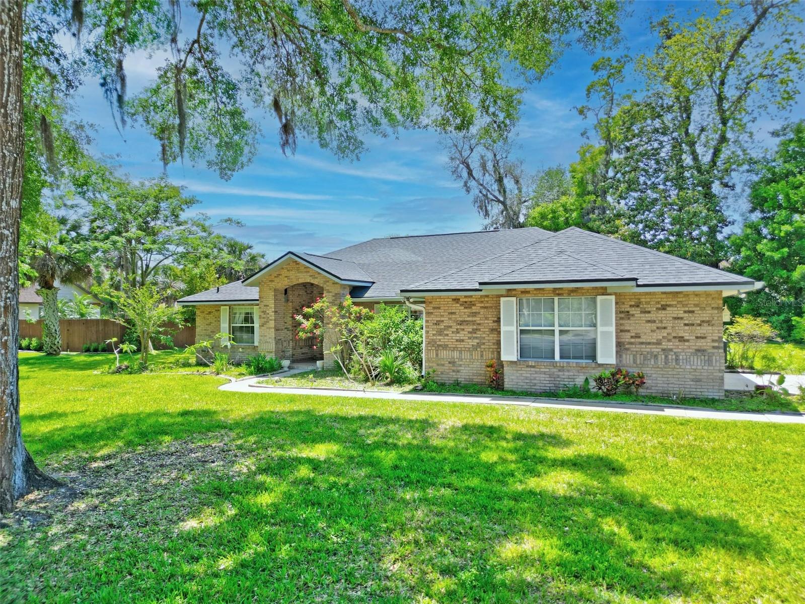 Image 3 of 63 For 4008 Acoma Drive
