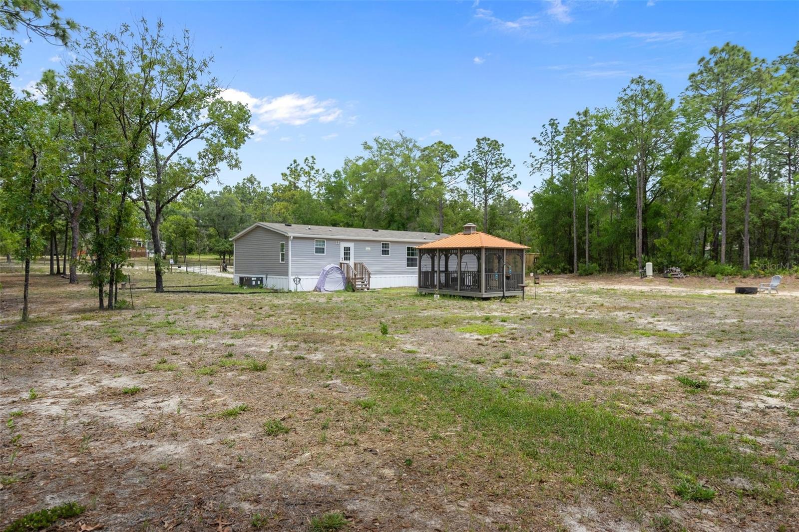 Listing photo id 29 for 7538 Organdy Lane