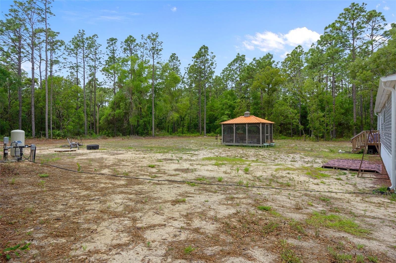 Listing photo id 32 for 7538 Organdy Lane