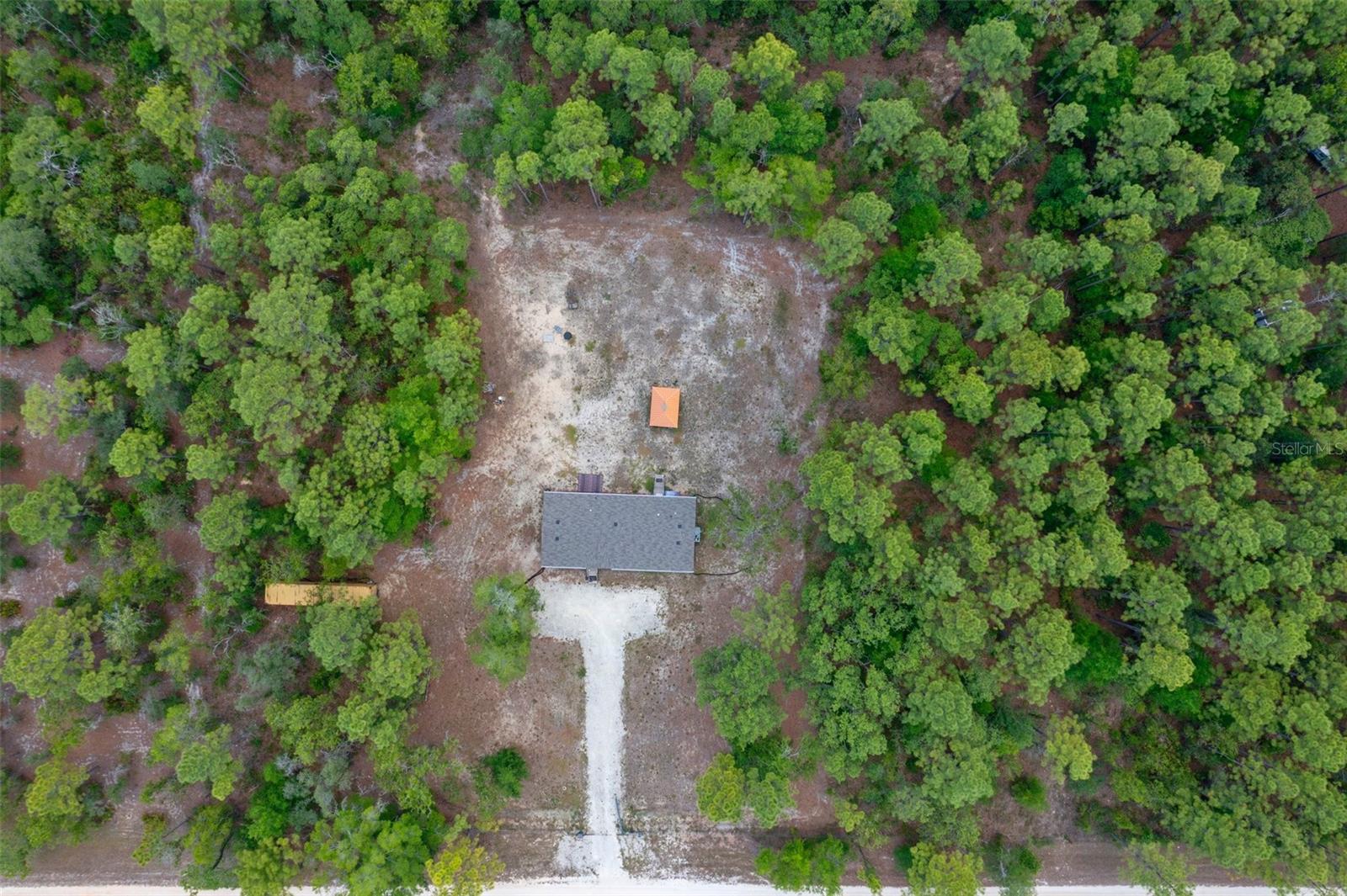Listing photo id 34 for 7538 Organdy Lane