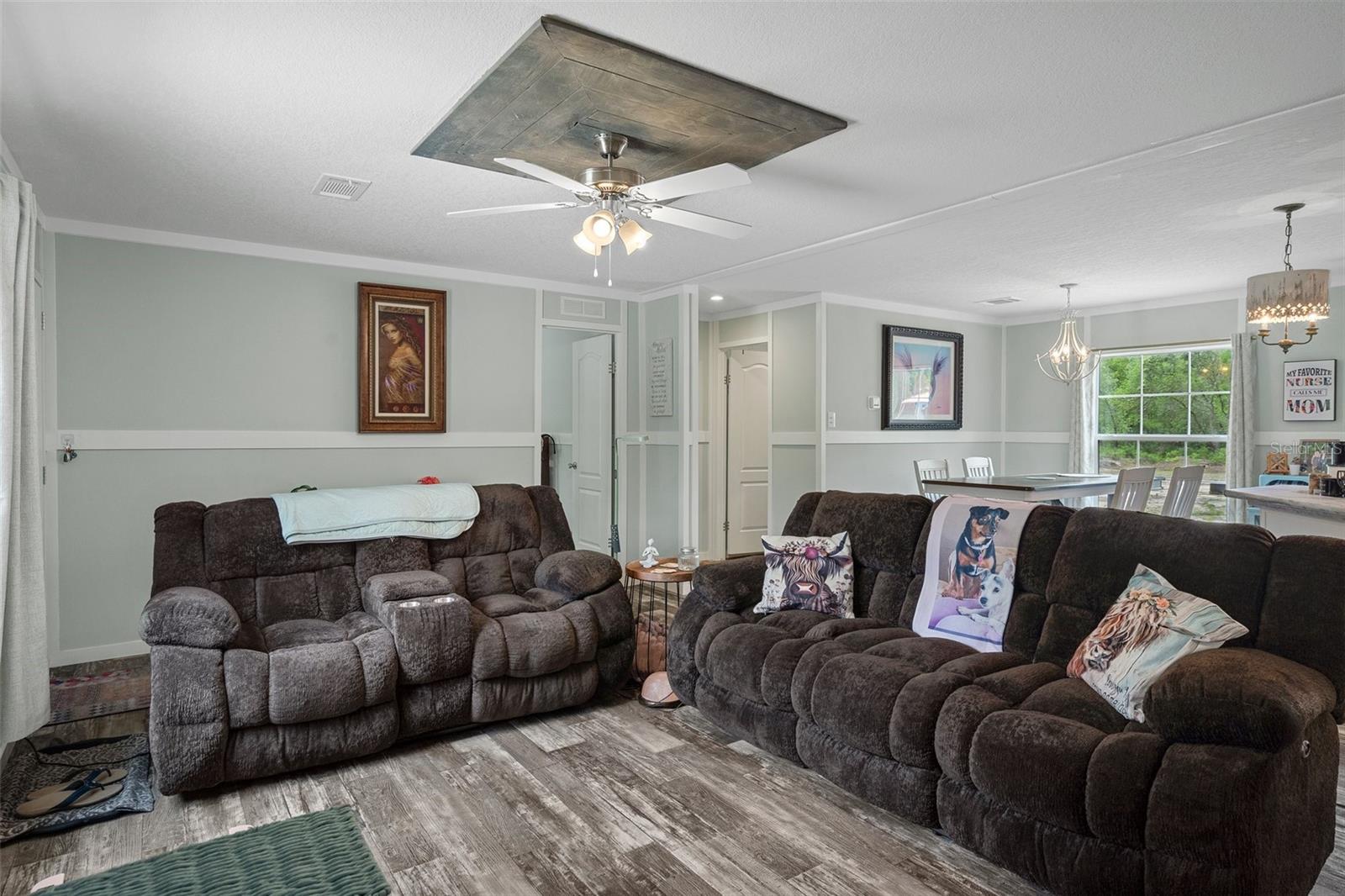 Listing photo id 6 for 7538 Organdy Lane