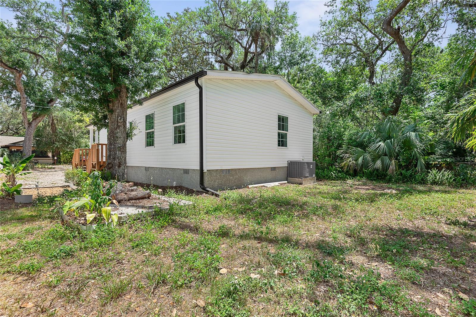 Image 29 of 36 For 4 Sanchez Avenue